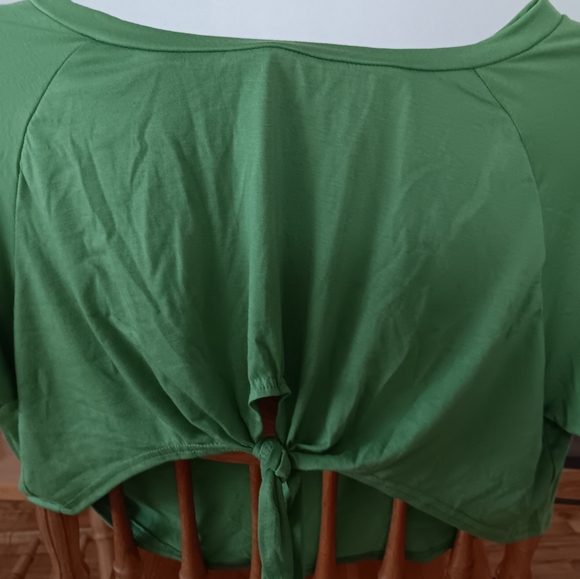 Crop Top Short Set - Picture 3 of 6